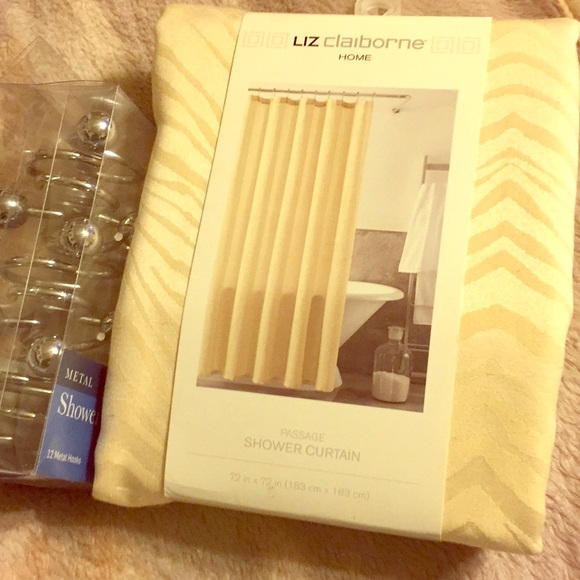 Liz Claiborne shower curtain bundle - Picture 1 of 4